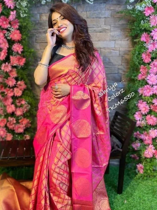 SNEHA KANCHIPURAM SILK SAREE WITH GOLDEN ZARI PALLU