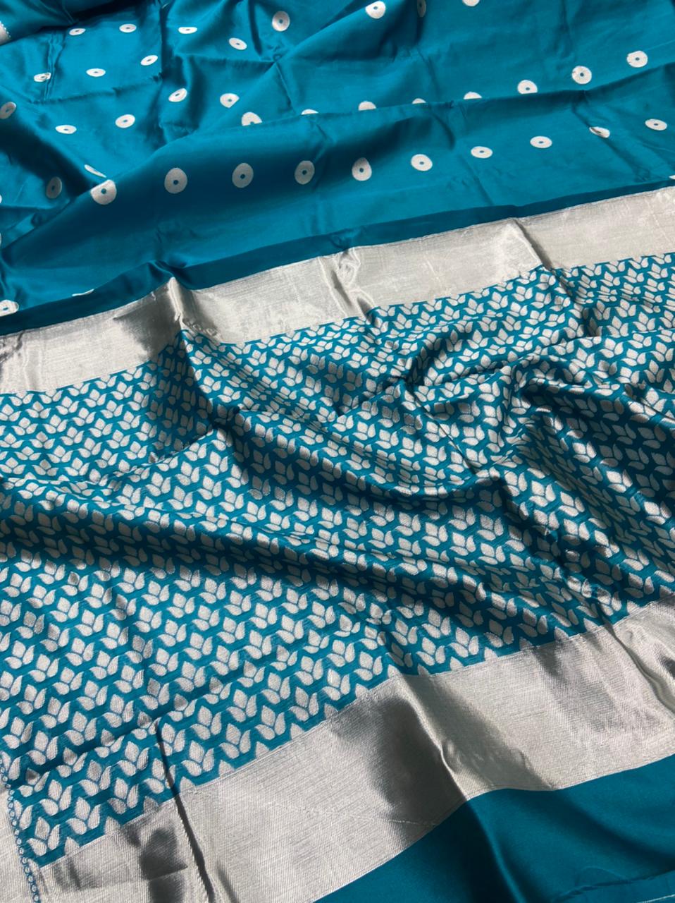 Kala Niketan Prussian Blue Kanjivaram Semi Silk Saree