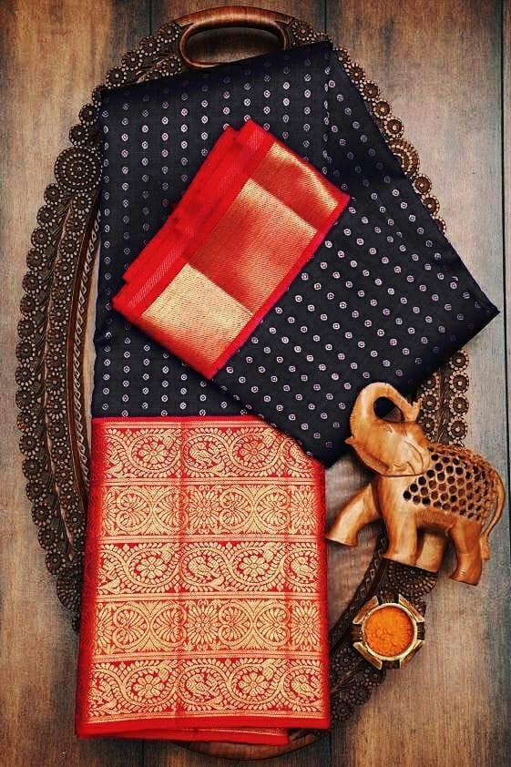 Traditional Kanchipuram Bold and Beautiful Kanchipuram Silk Brocade Designer Sari With Attached Blouse