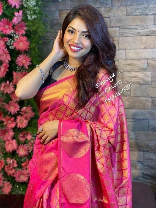 SNEHA KANCHIPURAM SILK SAREE WITH GOLDEN ZARI PALLU