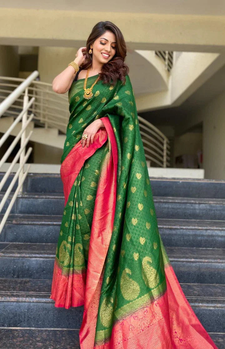 Kala Niketan Green & Red pallu Pure Soft Kanjiviram Silk Saree With Attached Blouse
