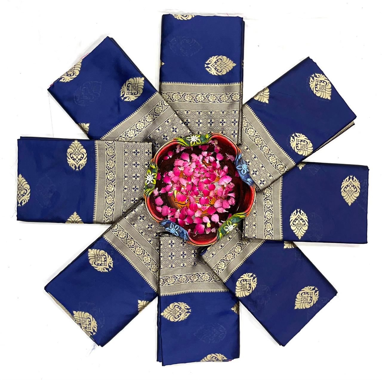 Kala Niketan Traditional Kanchi Soft Silk Sari With Attached Blouse