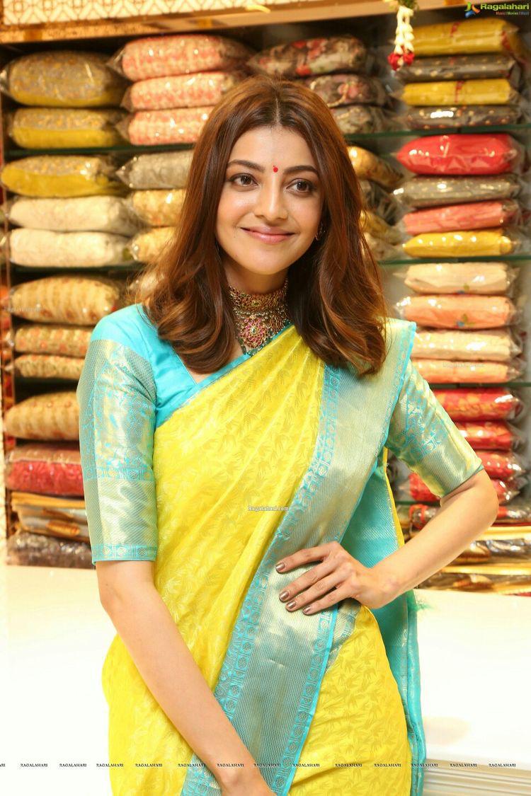 Kala Niketan Yellow Color Silk Rich Pallu & Contrast Border Saree