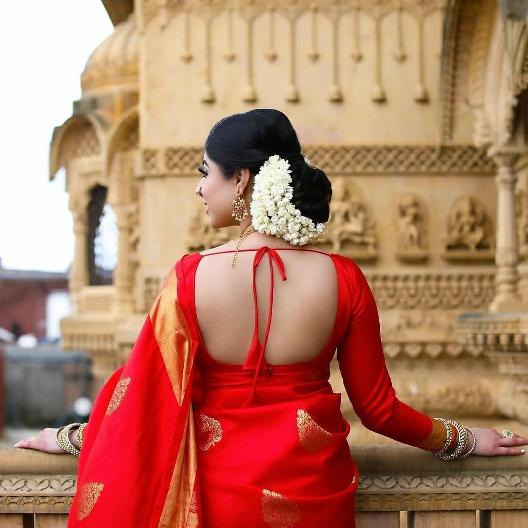 Kala Niketan Rani Archaic Traditional Kanchi Soft Silk Sari With Attached Blouse