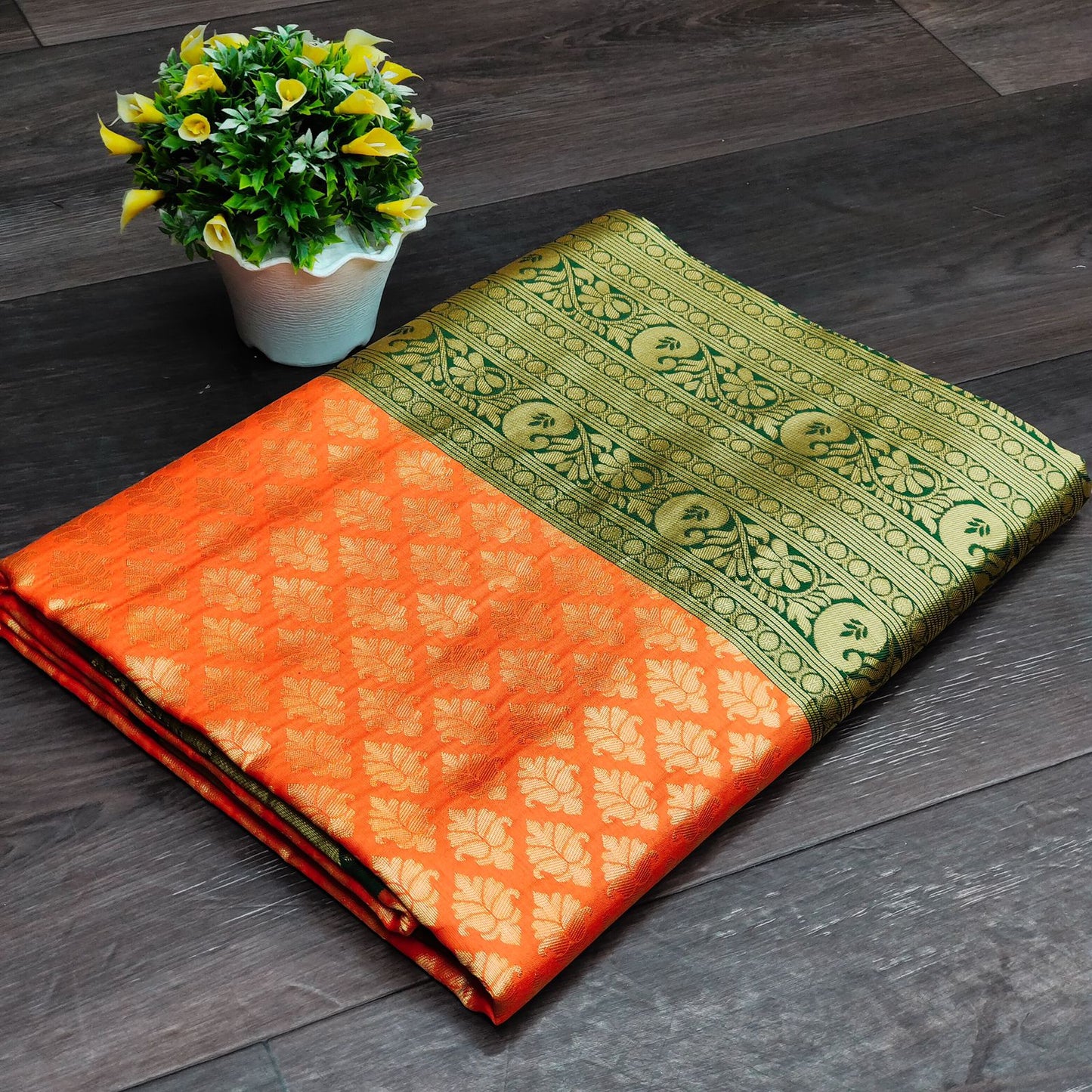 Kala Niketan Lekha Archaic Traditional Kanchi Soft Silk Sari With Attached Blouse