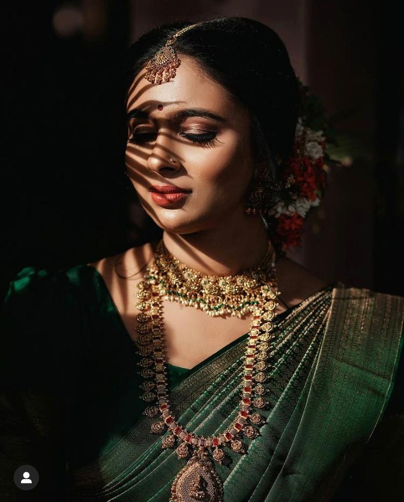 Kala Niketan Captivating Green Kanchipuram Soft Silk Saree With Blouse