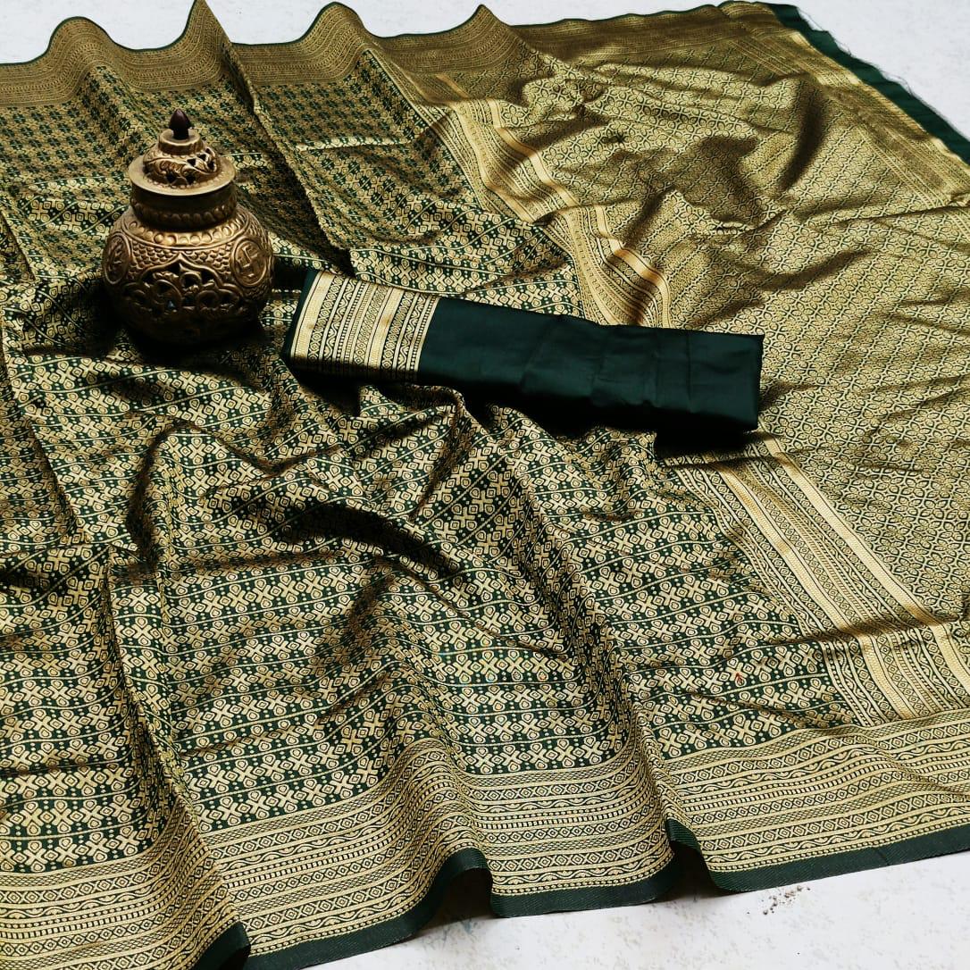 Kala Niketan Captivating Green Kanchipuram Soft Silk Saree With Blouse